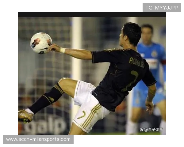 C罗破门后的庆祝震撼全场——足球传奇的激情瞬间