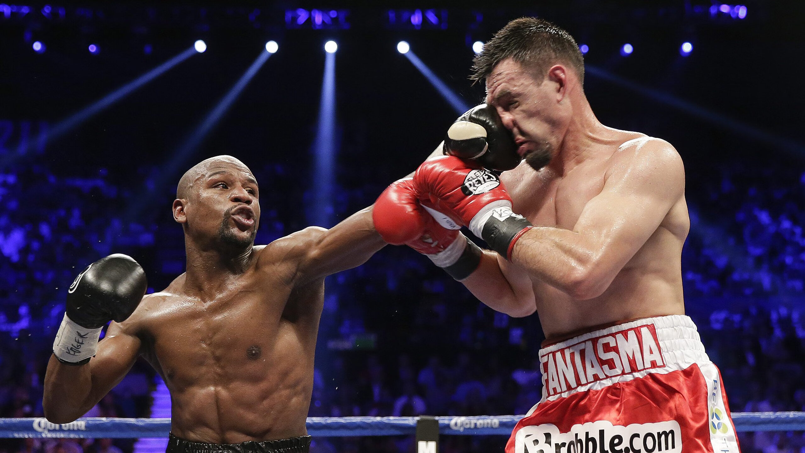 拉恩:在快速反击中,他是全黑队的“先锋”,每次带球都为球队创造奇迹